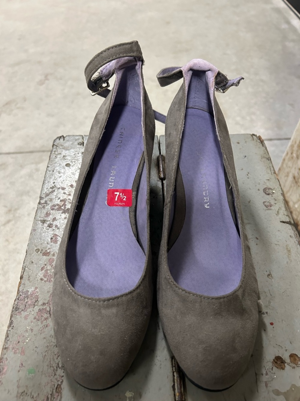 7.5 Chinese Laundry grey Suede Wedge Pumps with Lavender Insole